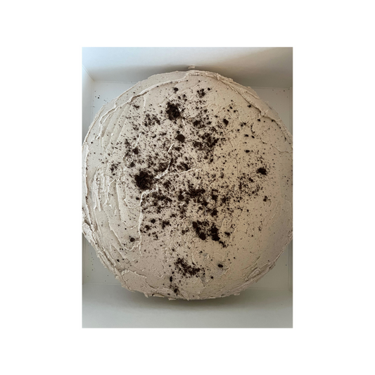 Vegan Vanilla Cookies & Cream Cake – Nut-Free & 3-Tier
